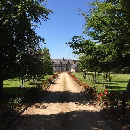 La Gloriette Gite Situe Dans La Propriete Dun Magnifique Manoir Vatteville Exteriér fotografie