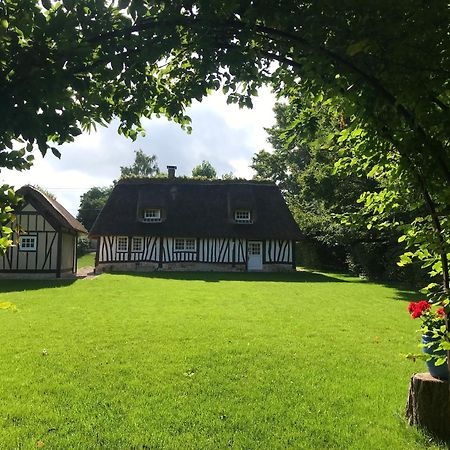 La Gloriette Gite Situe Dans La Propriete Dun Magnifique Manoir Vatteville Exteriér fotografie
