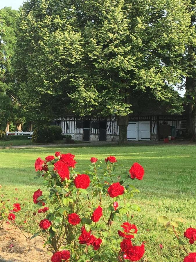 La Gloriette Gite Situe Dans La Propriete Dun Magnifique Manoir Vatteville Exteriér fotografie
